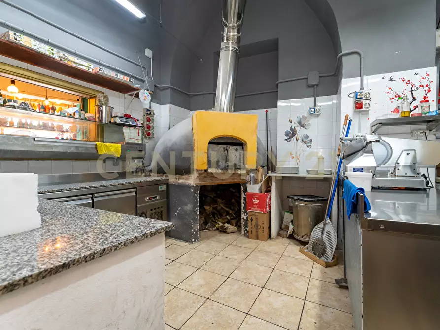 Immagine 42 di Pizzeria / Pub in vendita  in Via Giuseppe Garibaldi 346 a Catania
