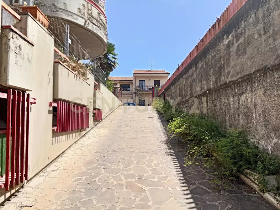Immagine 7 di Garage in vendita  in Via Antonino di Sangiuliano 4 a Sant'agata Li Battiati