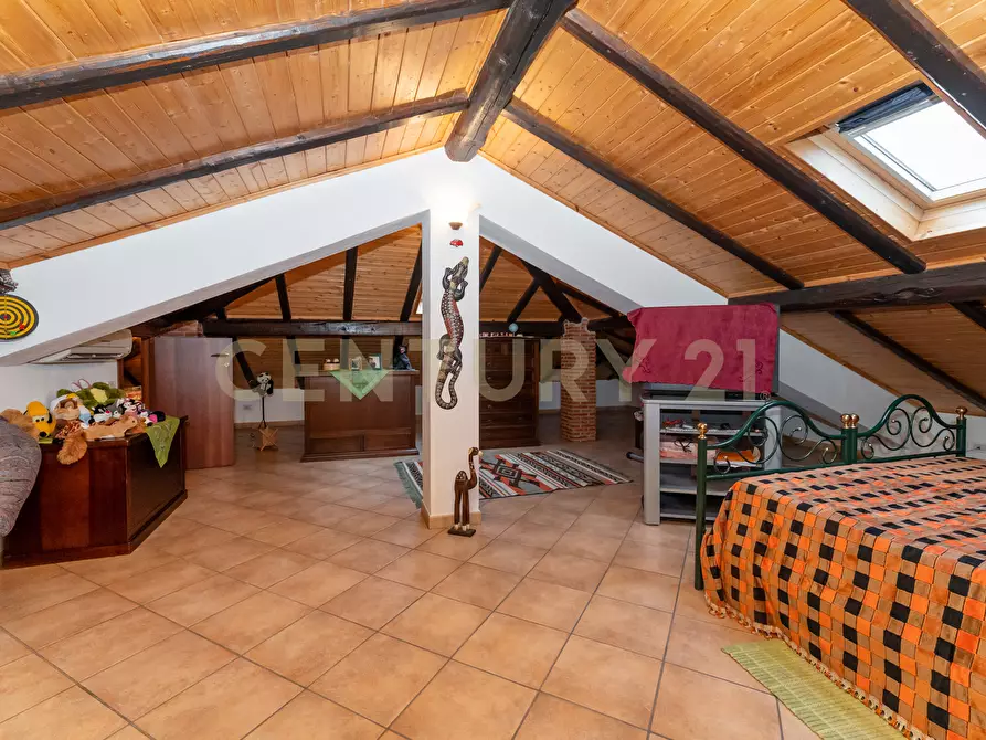 Immagine 34 di Quadrilocale in vendita  in Via Ercole Patti 91 a Pedara