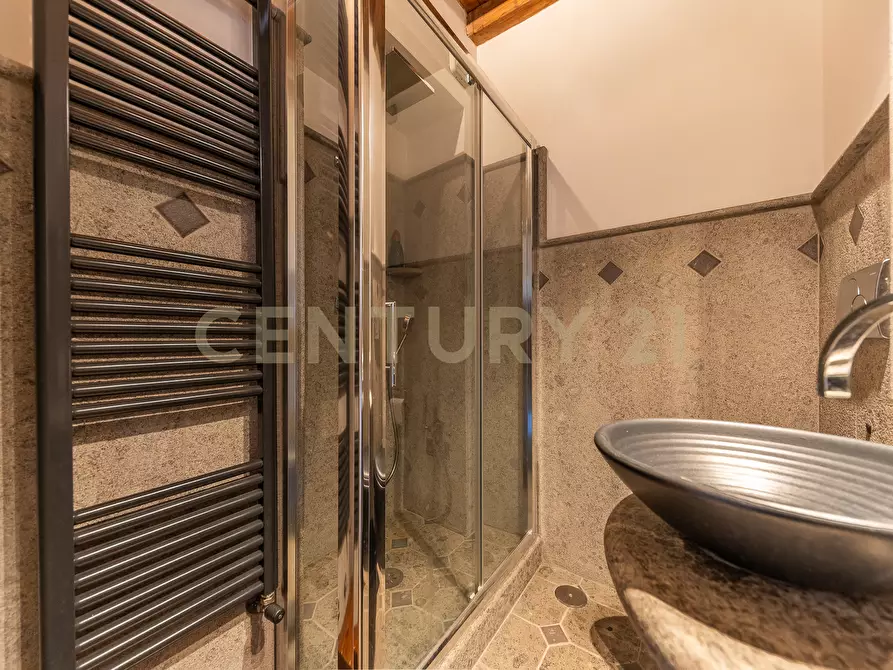 Immagine 44 di Villa in vendita  in Viale Giuseppe Mazzini 36 a Viterbo