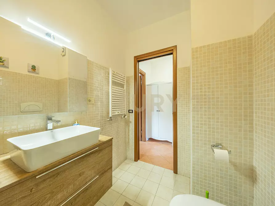 Immagine 13 di Bilocale in vendita  in Via Piero Corti 83 a Roma