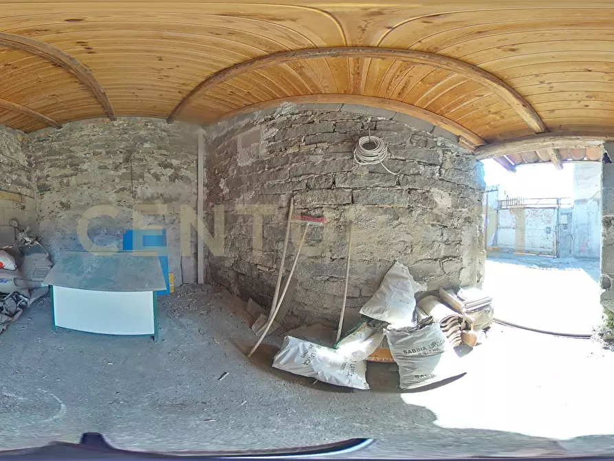 Immagine 3 di Casa indipendente in vendita  in Via San Martino 10 a Camporotondo Etneo