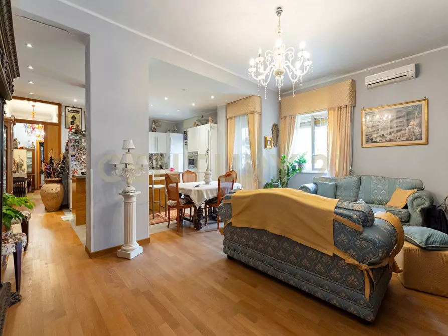 Immagine 13 di Quadrilocale in vendita  in Via Nizzeti 60 a Catania