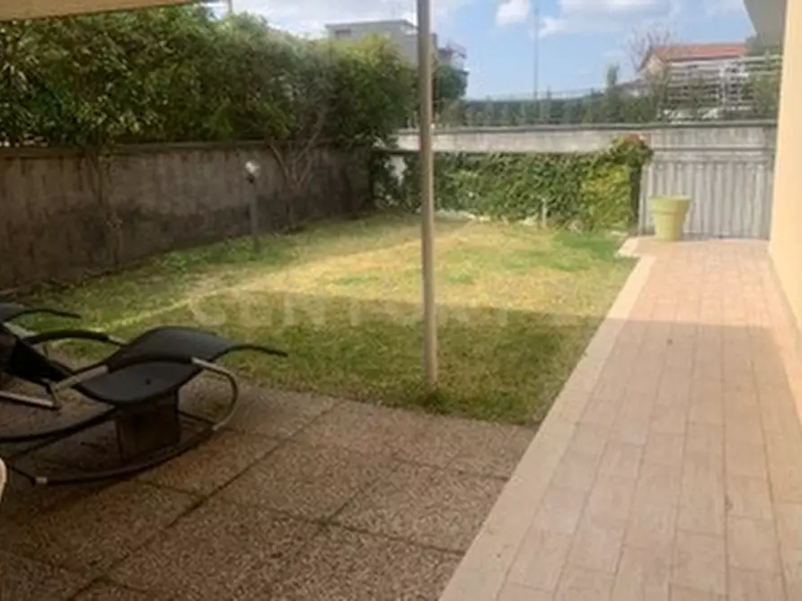 Immagine 17 di Porzione di casa in vendita  in Viale Europa 122 a San Gregorio Di Catania