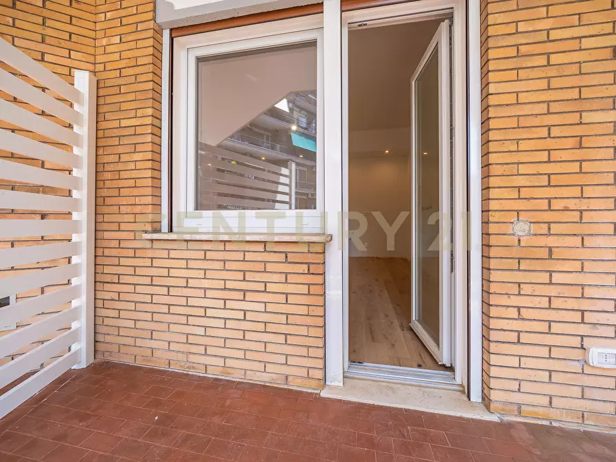 Immagine 8 di Trilocale in vendita  in Via Carlo Dossi 80 a Roma