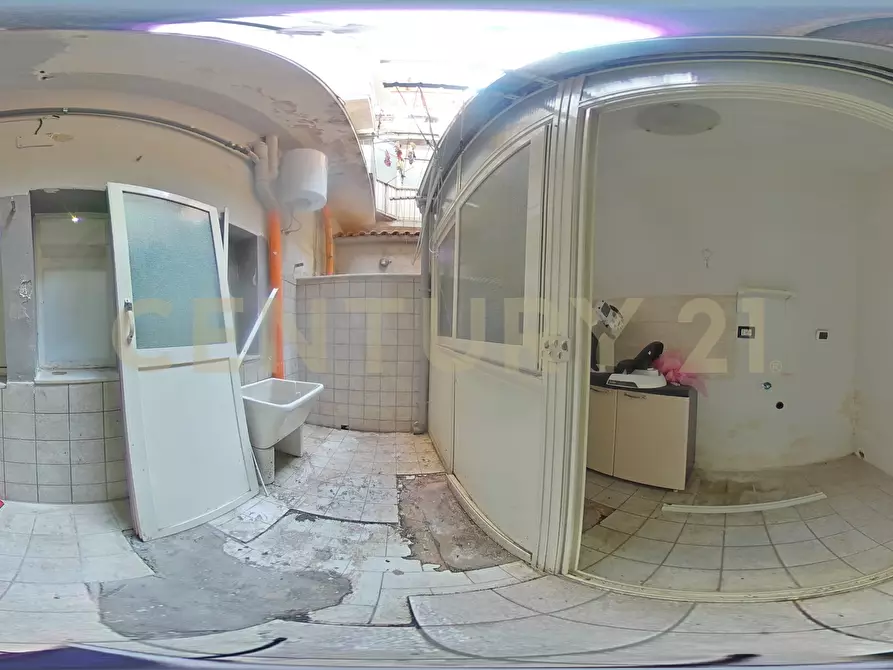 Immagine 34 di Trilocale in vendita  in Via del Piccone 7 a Catania