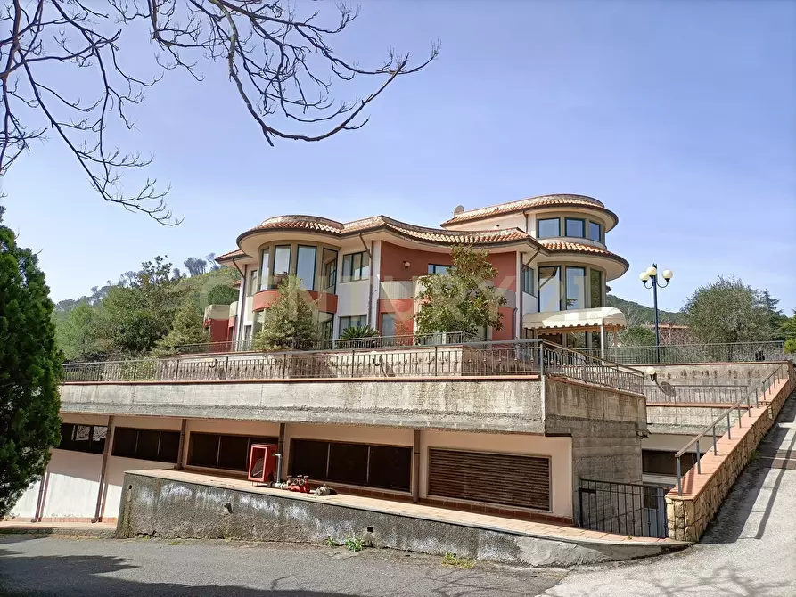 Immagine 41 di Albergo/B&B/Residence in vendita  in Via Etnea 163 a Nicolosi