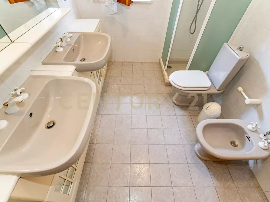 Immagine 40 di Casa bifamiliare in vendita  in Via Sebastiano Grasso 14 a Aci Catena