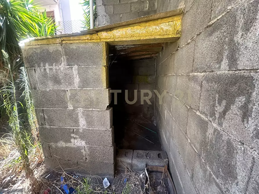 Immagine 14 di Garage in vendita  in Via Livorno 89 a Misterbianco