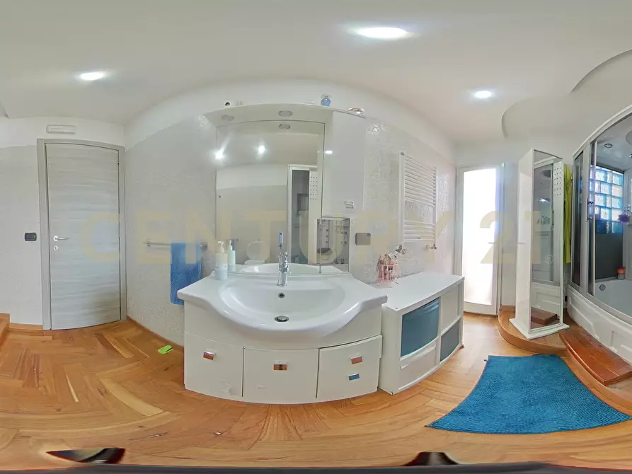 Immagine 34 di Trilocale in vendita  in Via per Aci Bonaccorsi 26 a San Giovanni La Punta