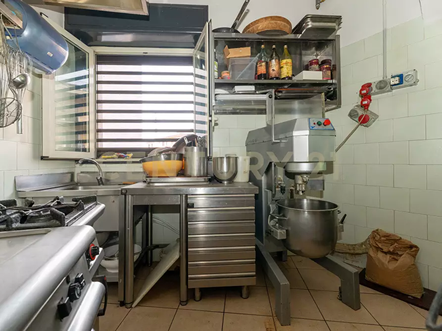 Immagine 17 di Bar / Ristorante in vendita  in Viale Papa Giovanni XXIII 46 a Camporotondo Etneo