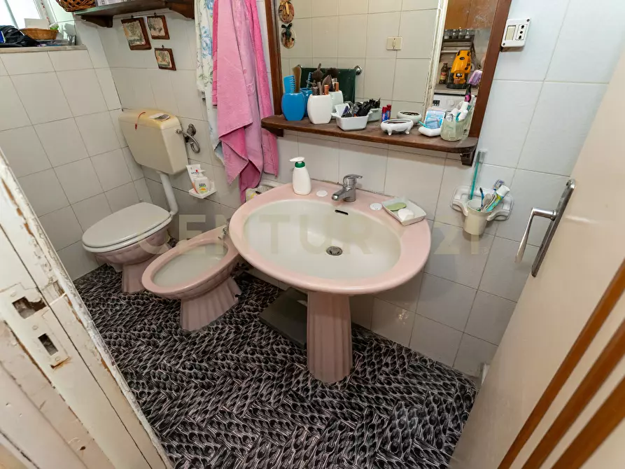 Immagine 19 di Casa indipendente in vendita  in Via Roma 66 a Camporotondo Etneo