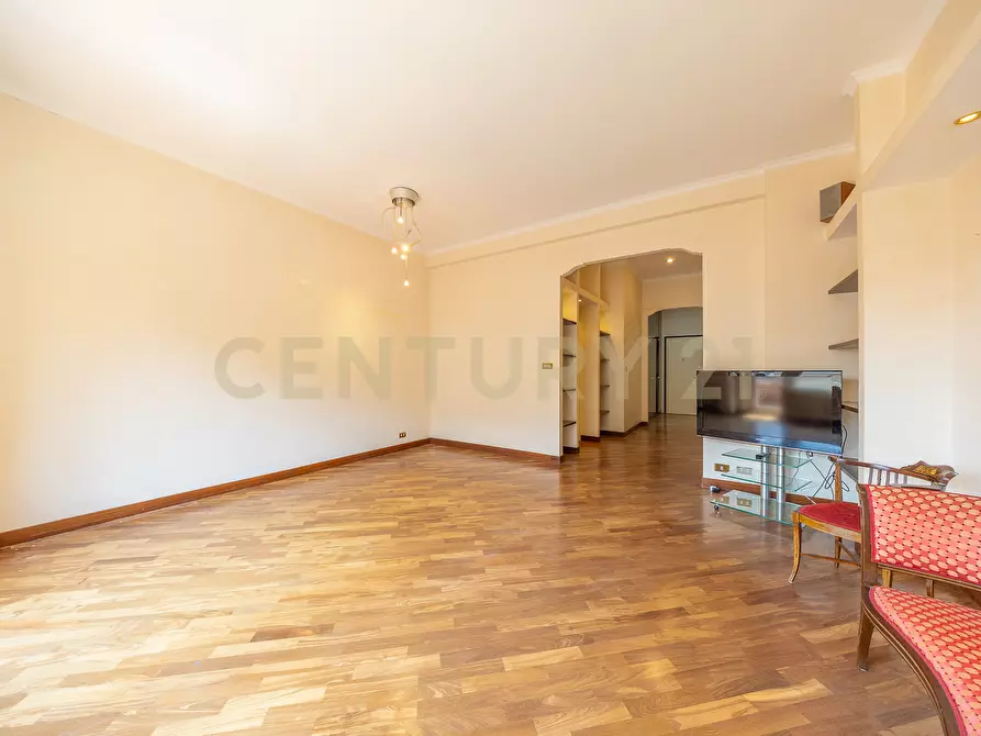 Immagine 26 di Trilocale in vendita  in Via Bevagna 56 a Roma