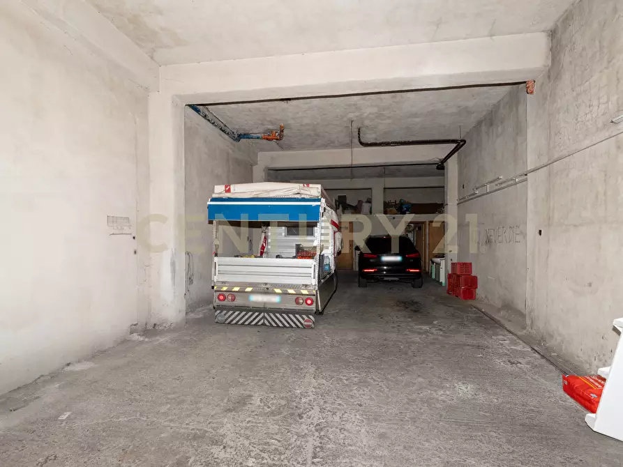 Immagine 42 di Quadrilocale in vendita  in Via Catania 310 a Adrano