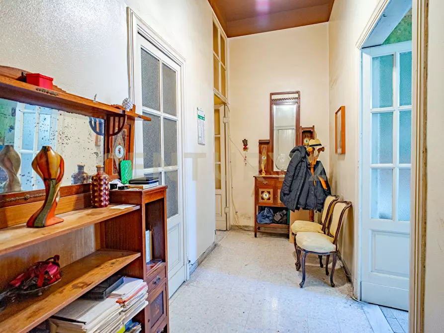 Immagine 29 di Pentalocale in vendita  in Via Francesco Riso 34 a Catania