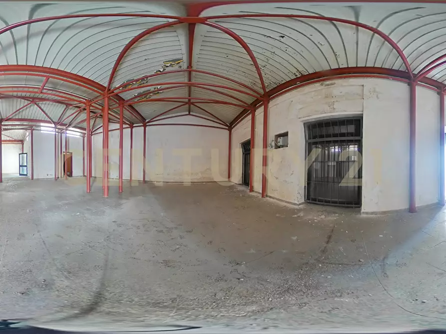 Immagine 34 di Locale commerciale in vendita  in Piazza Guglielmo Marconi 19 a San Gregorio Di Catania