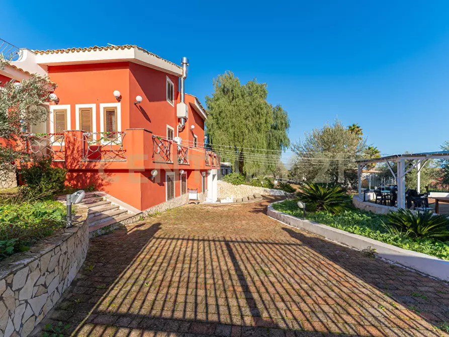 Immagine 4 di Bar / Ristorante in vendita  in Via Del Mare SNC a Augusta