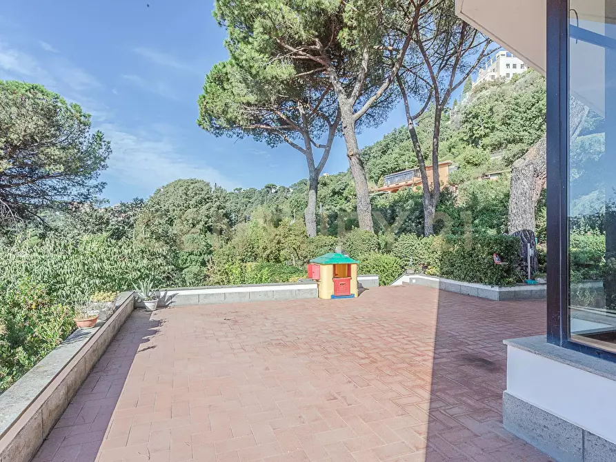 Immagine 7 di Villa in vendita  in Via Spiaggia del Lago 17b a Castel Gandolfo