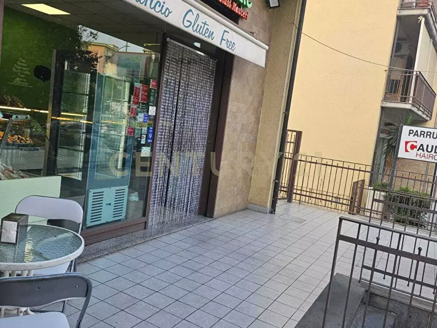 Immagine 9 di Attività commerciale in vendita  in Via Nuovalucello 156 a Catania