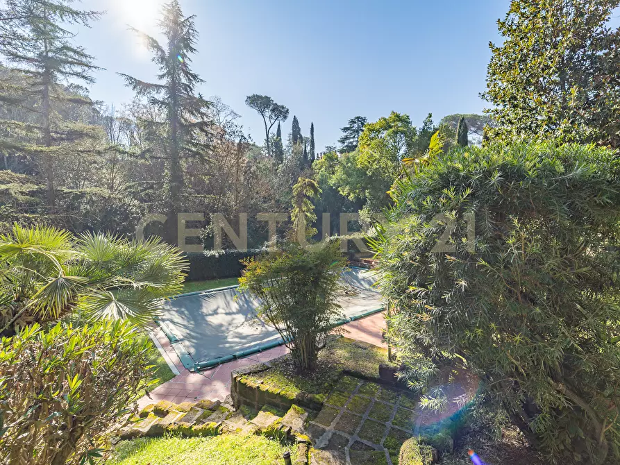 Immagine 21 di Bilocale in vendita  in Via la Sila 14 a Roma