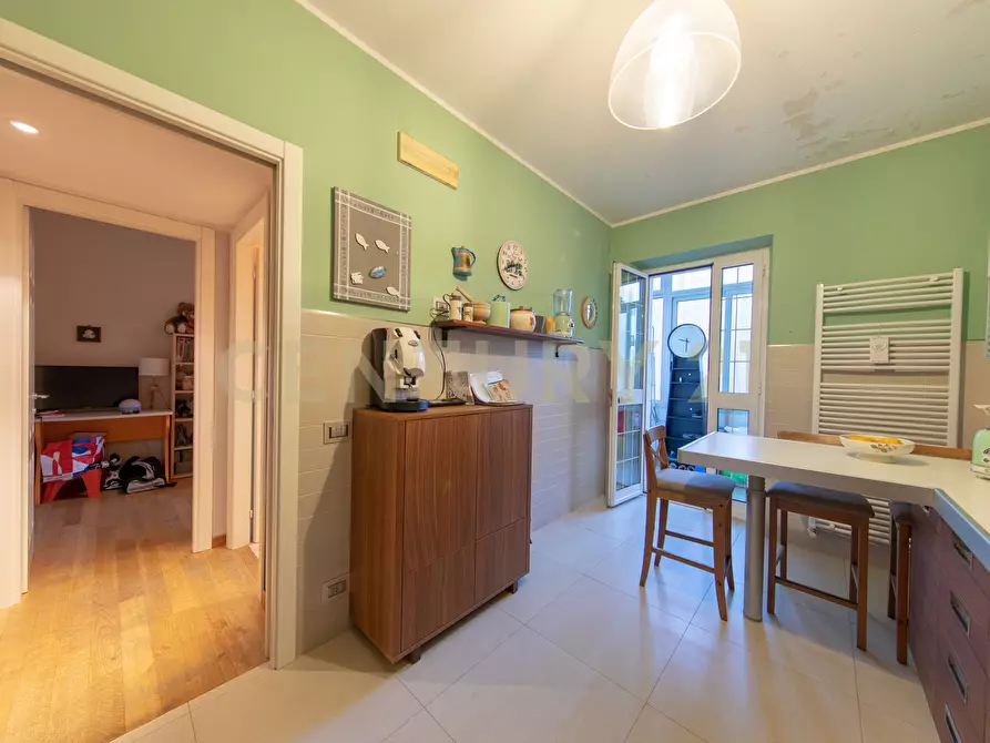 Immagine 23 di Quadrilocale in vendita  in Viale Ippocrate 116 a Roma