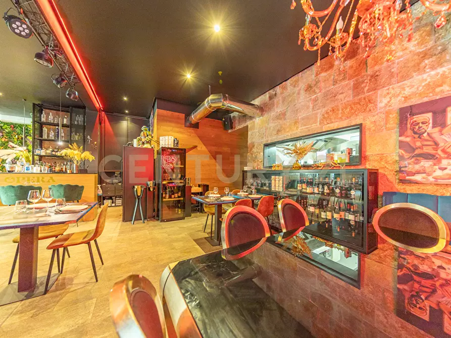 Immagine 2 di Bar / Ristorante in vendita  in Via della Farnesina 155 a Roma