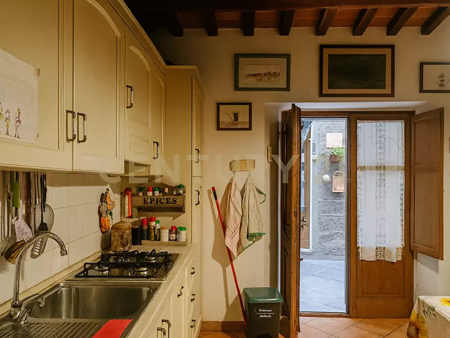 Immagine 18 di Quadrilocale in vendita  in via mazzini 2 a Abbadia San Salvatore