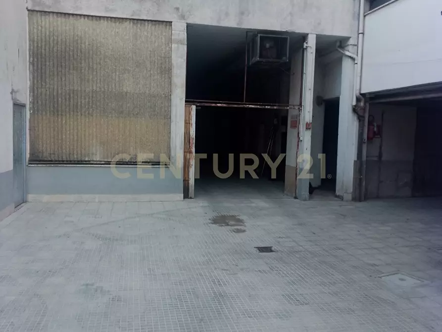 Immagine 12 di Garage in vendita  in Via Chiusi 80 a Roma