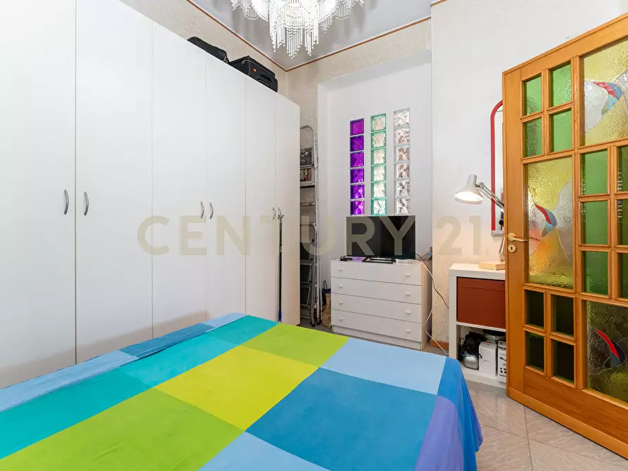 Immagine 23 di Pentalocale in vendita  in Via Salvatore Vigo 106 a Acireale