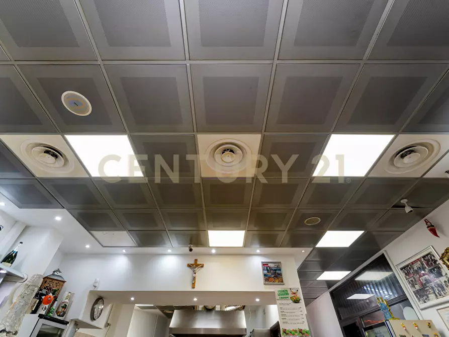 Immagine 12 di Pizzeria / Pub in vendita  in Viale Mario Rapisardi 646 a Catania