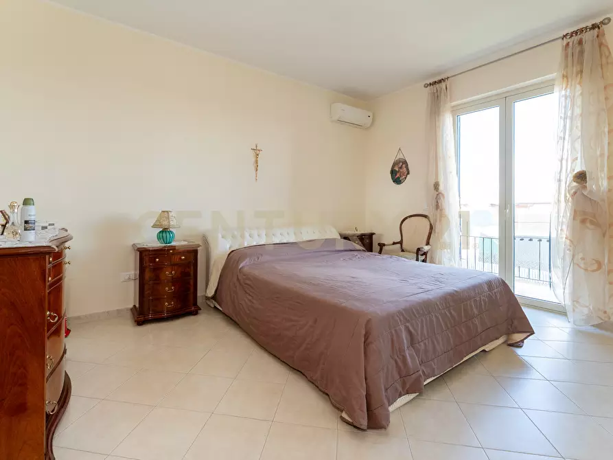 Immagine 6 di Trilocale in vendita  in Via Teocrito 10 a Aci Catena