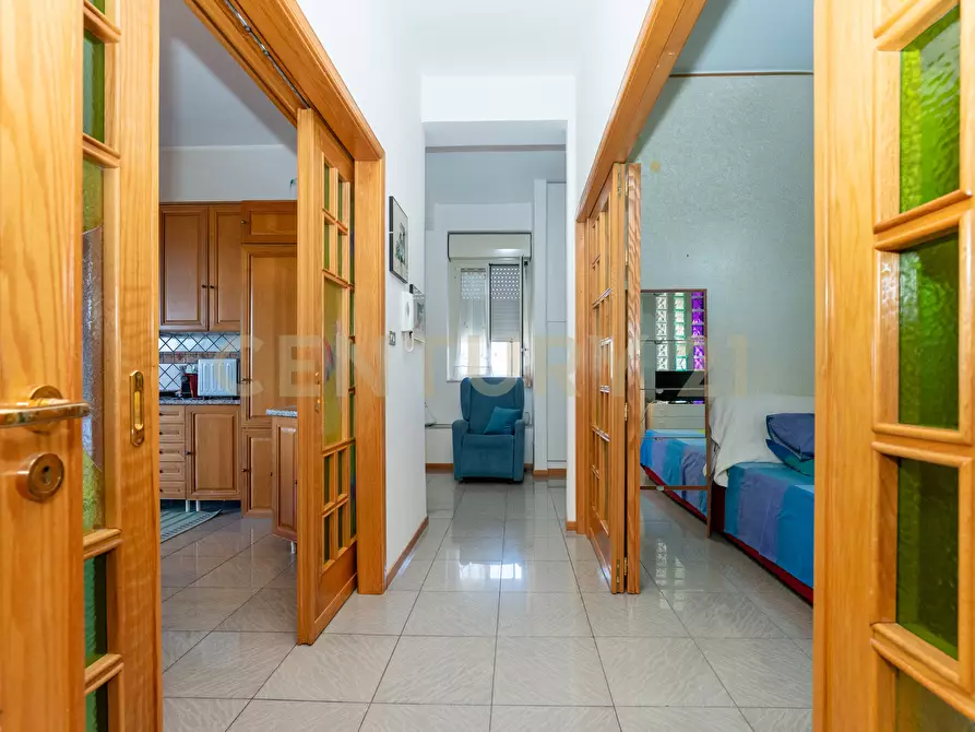 Immagine 8 di Pentalocale in vendita  in Via Salvatore Vigo 106 a Acireale