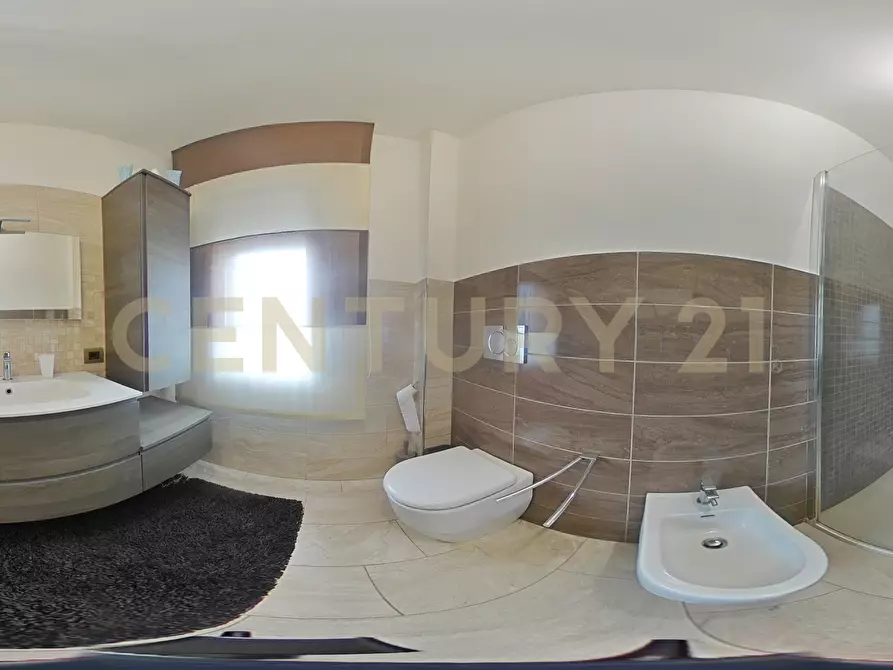 Immagine 47 di Pentalocale in vendita  in Viale Carmine Caruso 10 a Motta Sant'anastasia