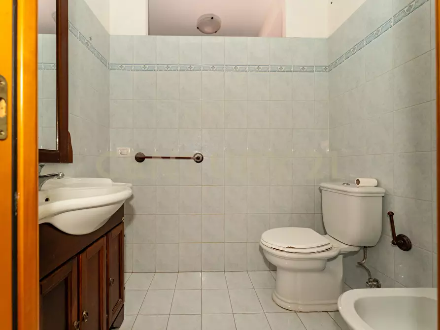 Immagine 24 di Porzione di casa in vendita  in Via degli Ulivi 9 a Tremestieri Etneo