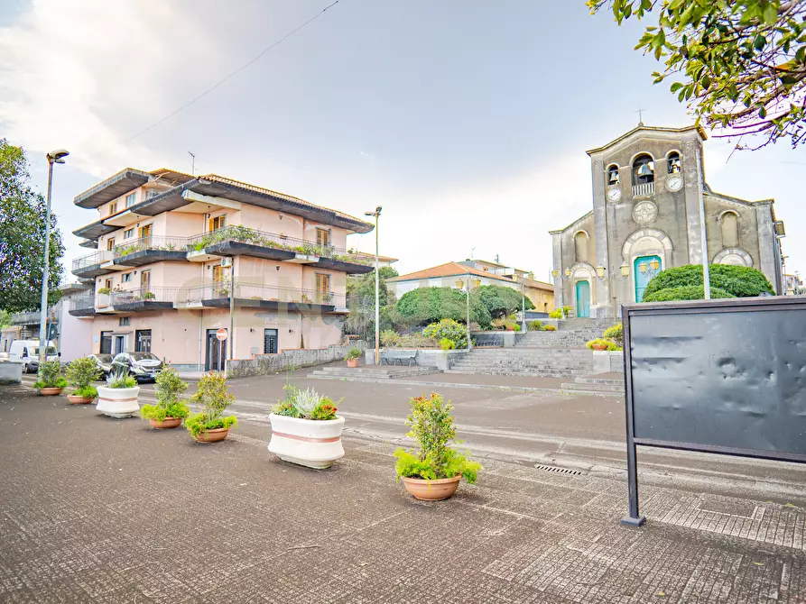 Immagine 8 di Locale commerciale in vendita  in Via Provinciale 194 a Santa Venerina