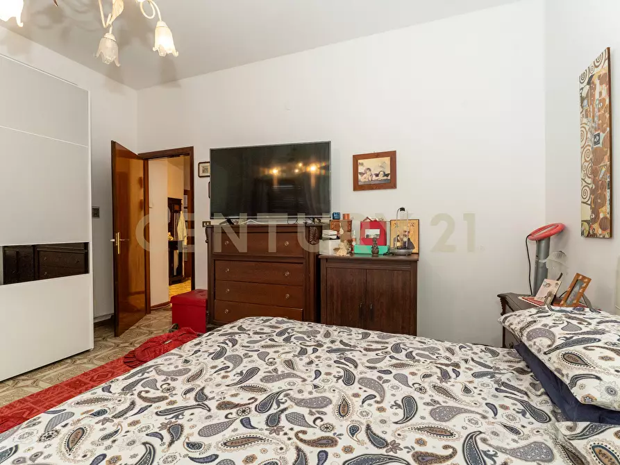 Immagine 34 di Pentalocale in vendita  in Via Cristoforo Colombo 1 a San Gregorio Di Catania