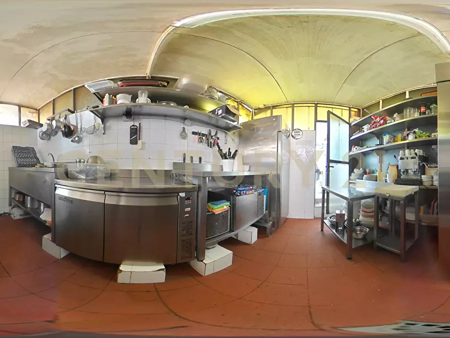 Immagine 9 di Bar / Ristorante in vendita  in Via Piave 3 a San Giovanni La Punta