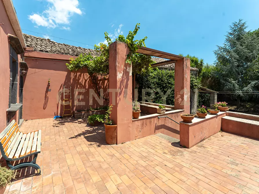 Immagine 5 di Villa in vendita  in Piazza F. M. Scuderi 7 a Viagrande