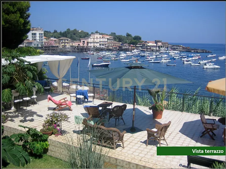 Immagine 1 di Villa in vendita  in Via Garitta 62 a Acireale