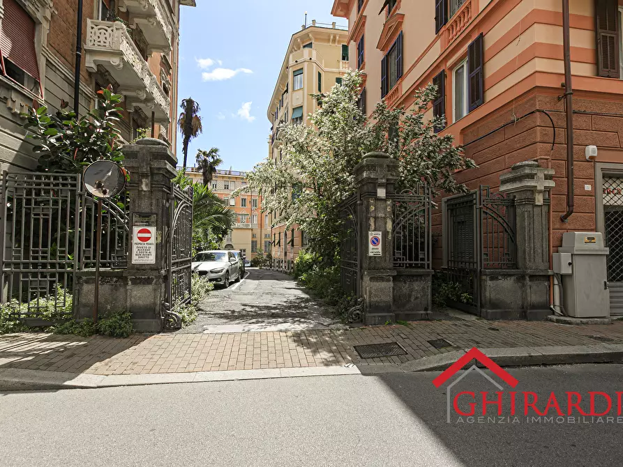 Immagine 45 di Pentalocale in vendita  in Via Sabotino 8 a Genova