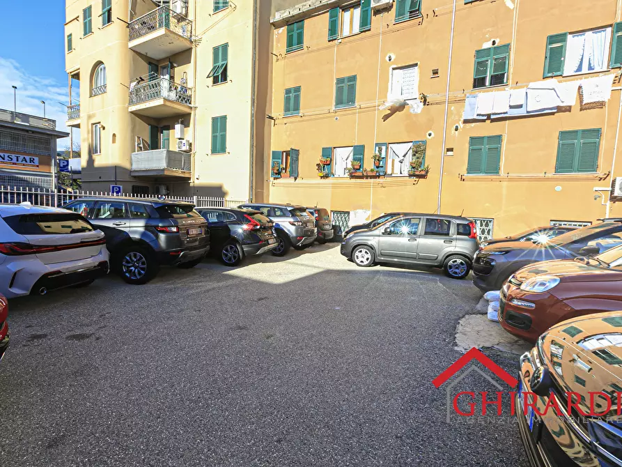 Immagine 19 di Showroom in affitto  in VIA PRA' 5 a Genova