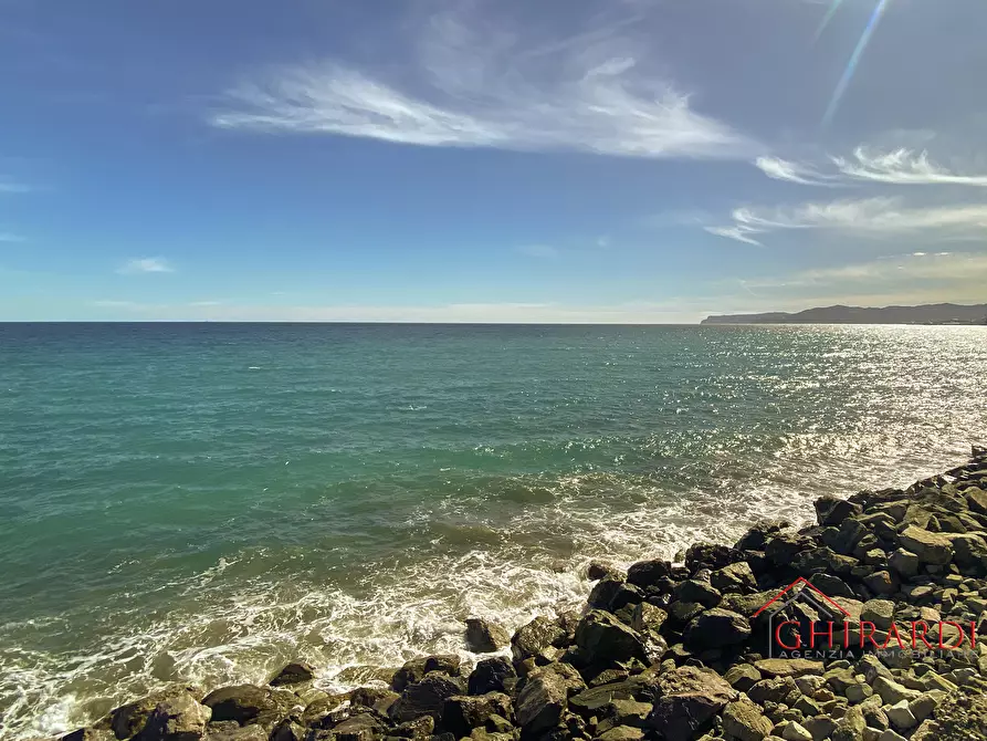 Immagine 115 di Villa in vendita  in VIA PECORILE a Celle Ligure