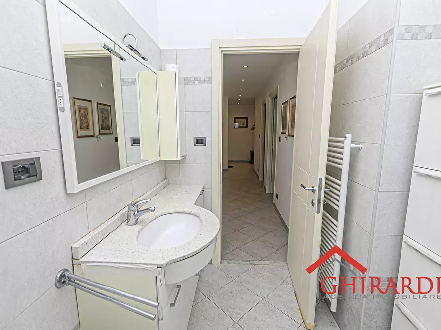 Immagine 18 di Bilocale in vendita  in VIA GINO CAPPONI 11 a Genova