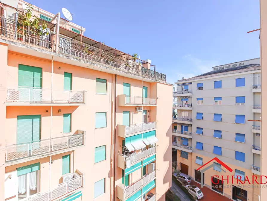 Immagine 28 di Trilocale in vendita  in VIA MOLFINO 7 a Genova