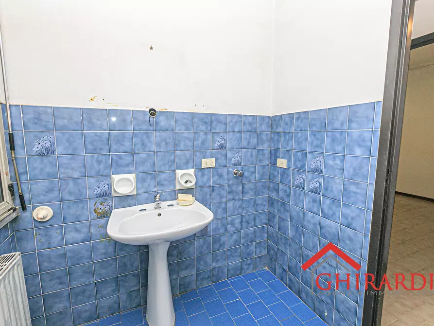 Immagine 23 di Trilocale in vendita  in VIA BORZOLI 54B a Genova