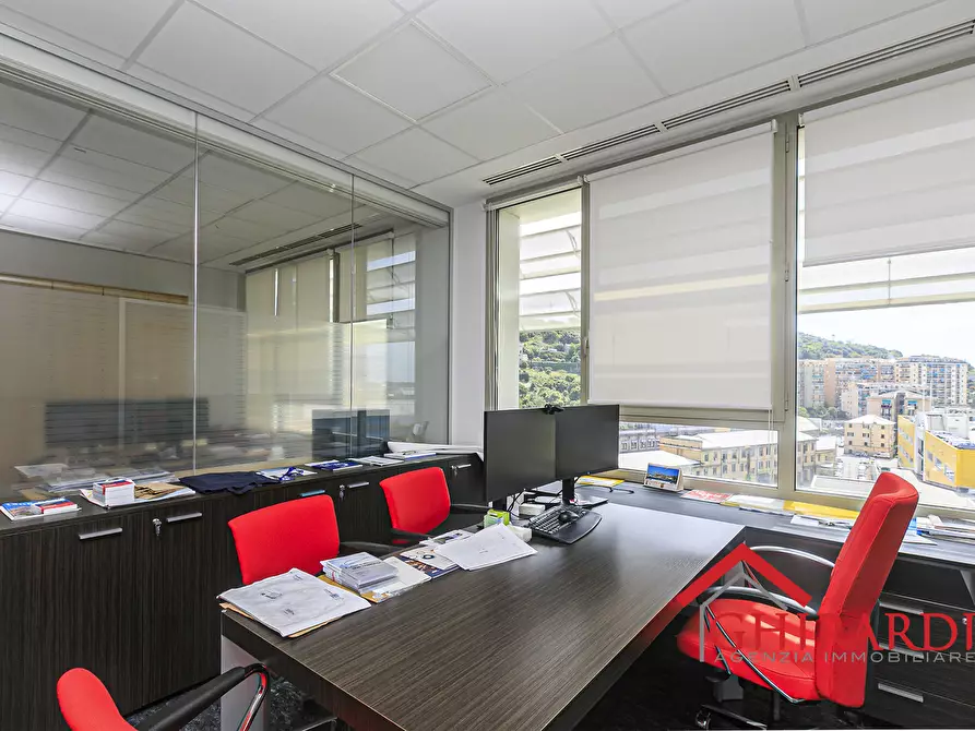 Immagine 11 di Ufficio in vendita  in Via delle Nuove Tecnologie Enrico Albareto 21 a Genova