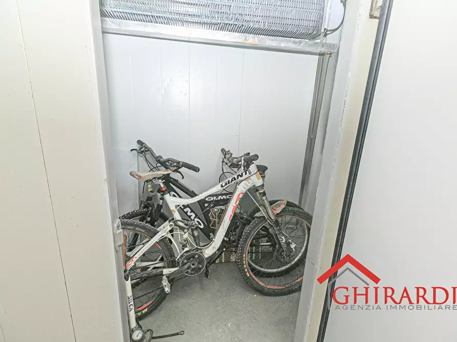 Immagine 9 di Magazzino in vendita  in VIA GAETANO DONIZETTI 73R a Genova