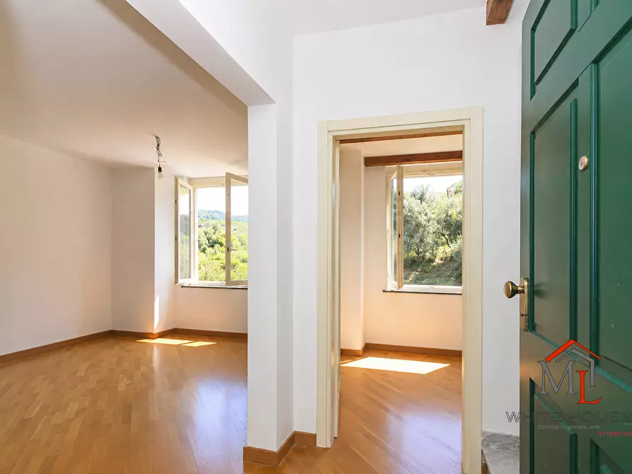 Immagine 3 di Trilocale in vendita  in Via Fra Giovanni Angelo Montorsoli 3 a Genova