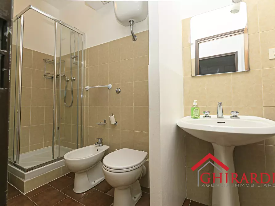 Immagine 37 di Showroom in affitto  in VIA PRA' 5 a Genova