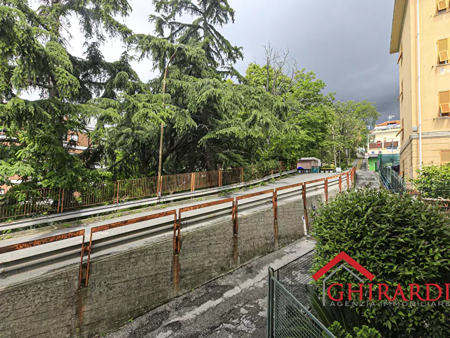 Immagine 27 di Trilocale in affitto  in Salita Cataldi 26 a Genova